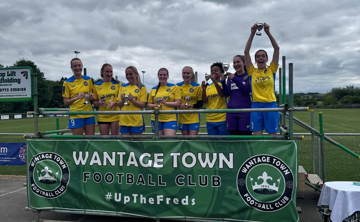 abingdonutdwfc's tweet image. 👏 Congratulations to all players who represented Abingdon United Women&apos;s today at the Wantage Tournament, after going on to win the final! 

A great effort from our Development Team players too, with two teams making it to the Quarter-Finals. 

#OneClub | #CreatingPathways