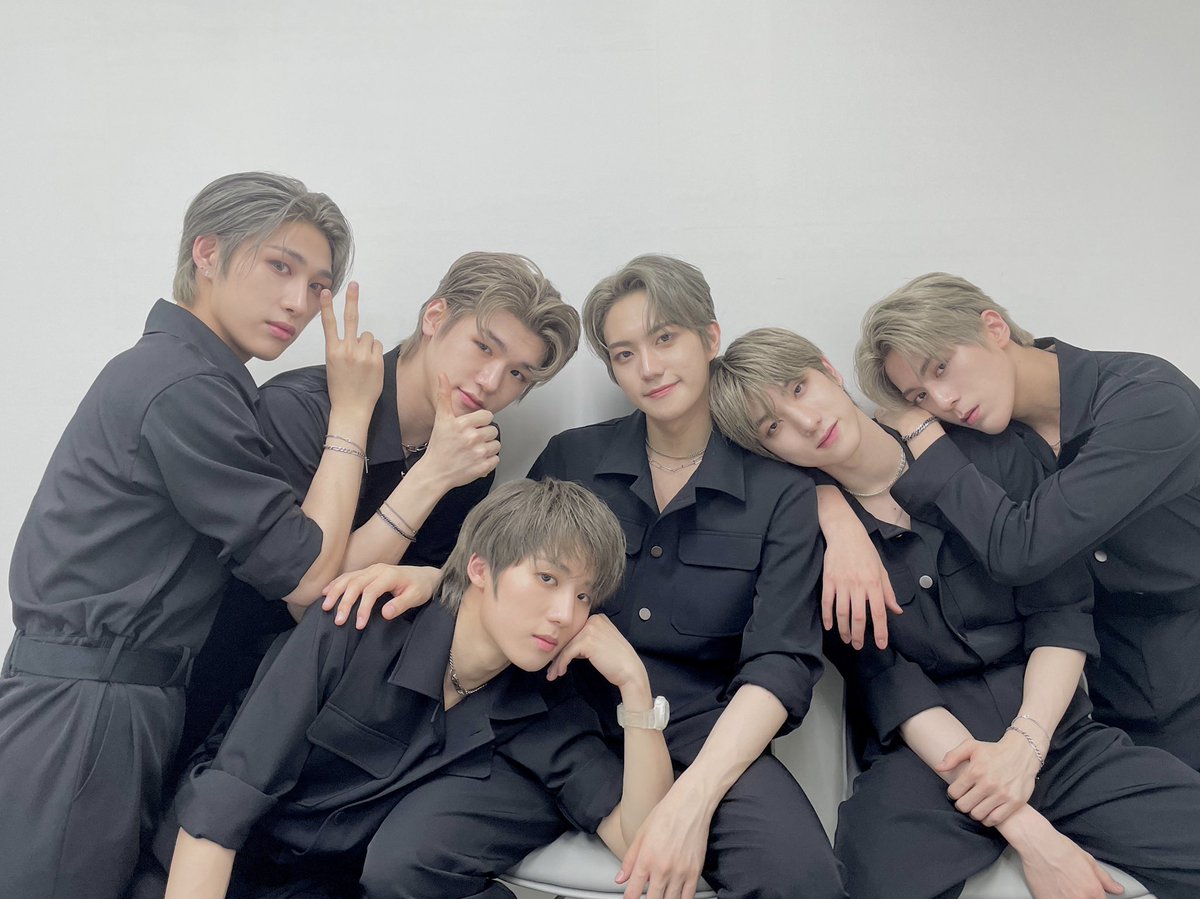 ijustbwa's tweet photo. It's been three years since they debuted today, I can't believe it... It has been three years since I finally fell in love with those whose debut I had been waiting for with delight and fear during the previous month💔

#3YearsJUSTBWithYou #JUSTB_3rd_Anniversary https://t.co/68wHQ4HsFX