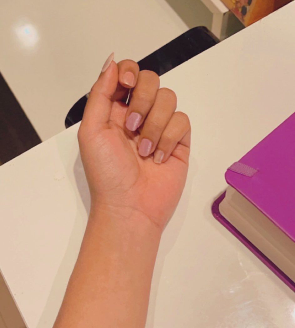 Navieee97's tweet photo. 💅✨ https://t.co/w17vovpdrc