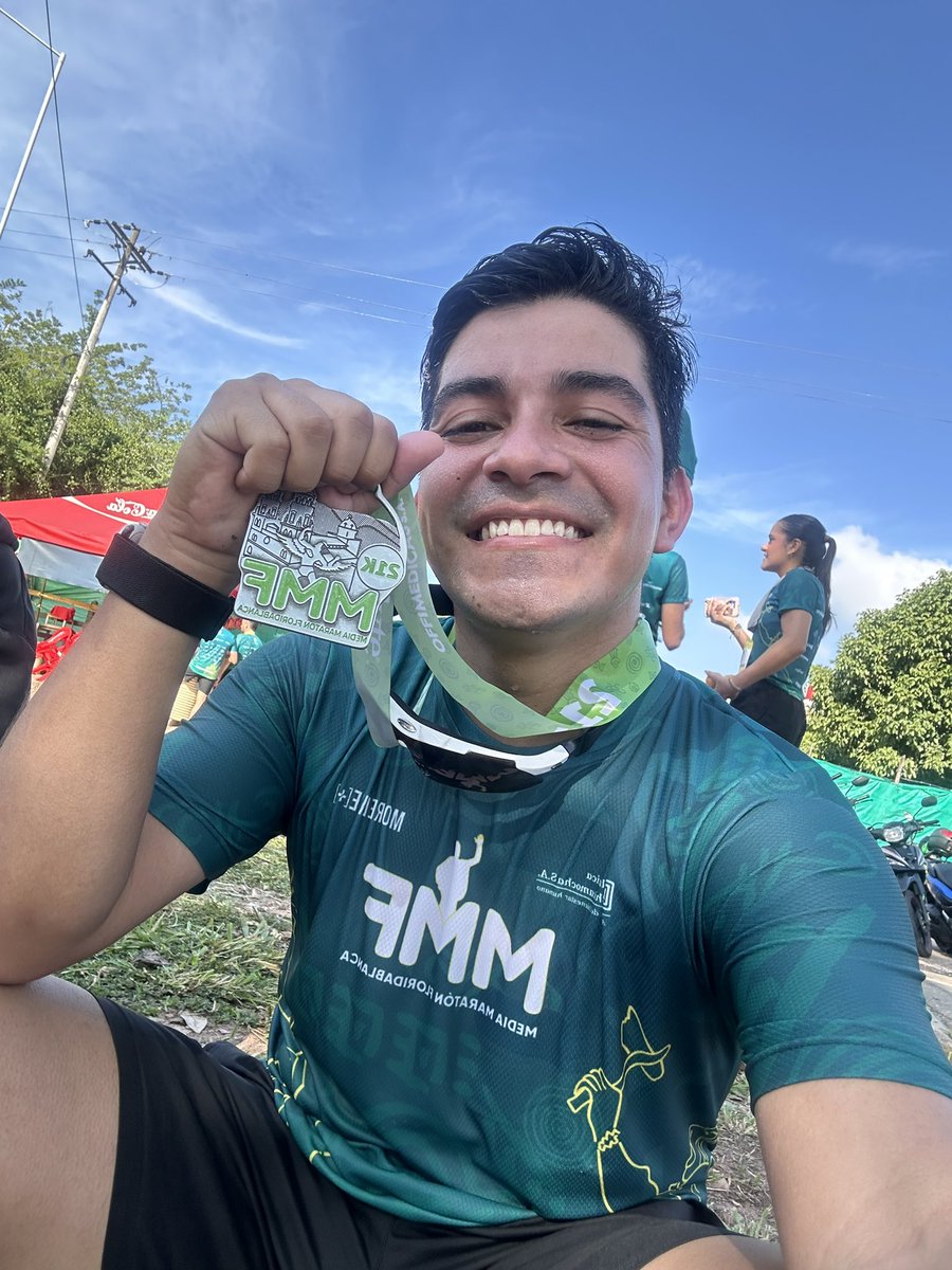armhandomat's tweet photo. Hace un mes corrí mis primeros 10k, hoy corrí mi primera media maratón en menos de dos horas en la MMF https://t.co/qbCQeLkmiP