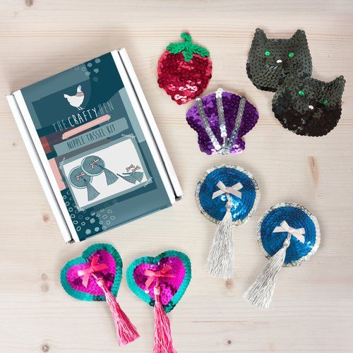 The_crafty_hen's tweet image. Nippy T's? Yes please! ✨ 
Find our nipple tassel kits in colour-ways to suit everyone's personality 🌈 
Made especially to add extra fun, cheekiness or even flirtiness to any occasion  💥 

Find your perfect colour combo today:
thecraftyhen.co.uk/shop/tasselskit 

#craftyhen #craftkit