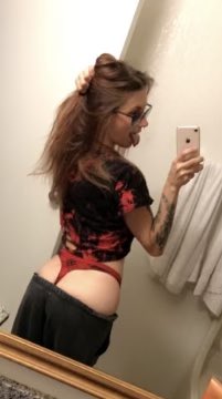 Afternoooonn. Happy Sunday https://t.co/OrW8S2g7xw