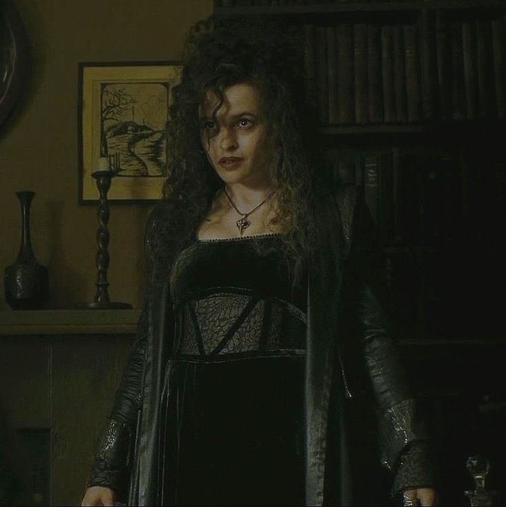 sihirbakanii's tweet photo. Bellatrix Black Lestrange https://t.co/HkQCdApBsr
