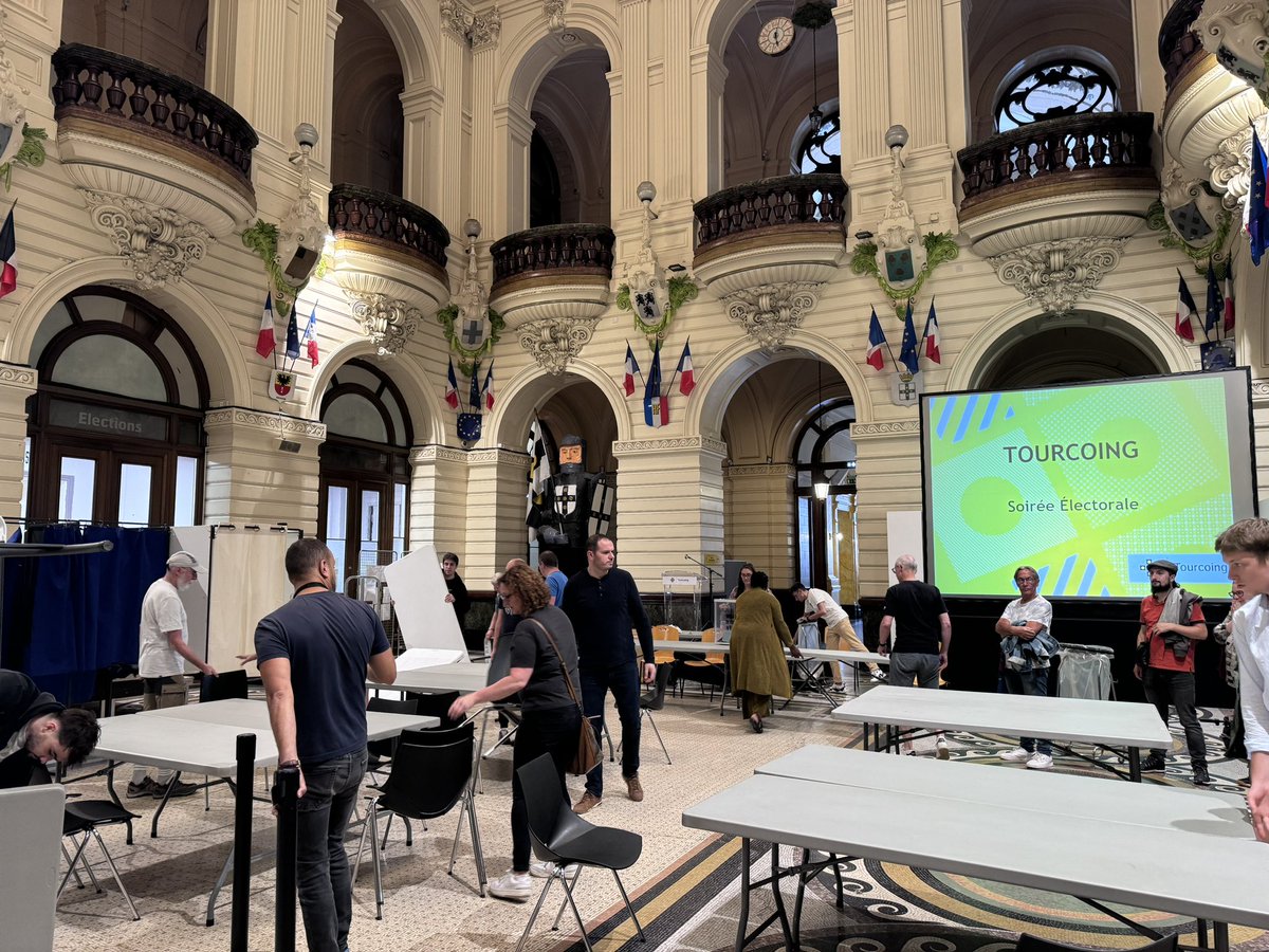 Tous les bureaux de vote sont fermés à #Tourcoing où le ministre de l’Intérieur Gérald Darmanin est candidat dans la 10e circonscription.
Le dépouillement va démarrer.
 #ElectionsLegislatives2024 <a href="/le_Parisien/">Le Parisien</a>