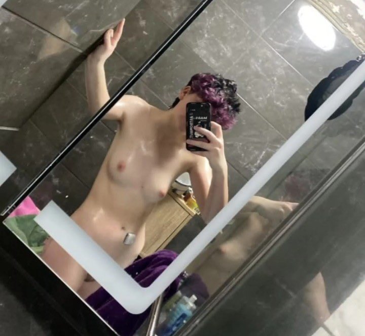 elissxoid's tweet photo. A good cuck want to exposed her exgf, do u like it? 
Name Koda 18

#cuck #wankchat #irl #cuckold #cumtribute #cocktribute #expo #exposed #submission #nuds #goon #horny #bath #teen https://t.co/7NJdcMsBu4
