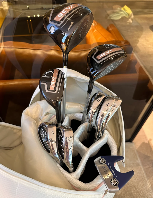 Playing golf together⛳
#golf