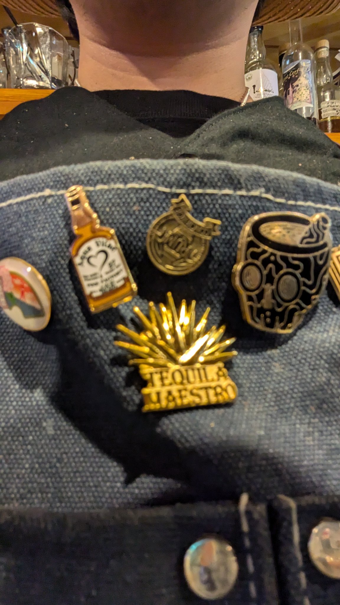 テキーラ　マエストロ　ピンバッジ　tequila maestro テキーラマエストロ バッジ - メルカリ
