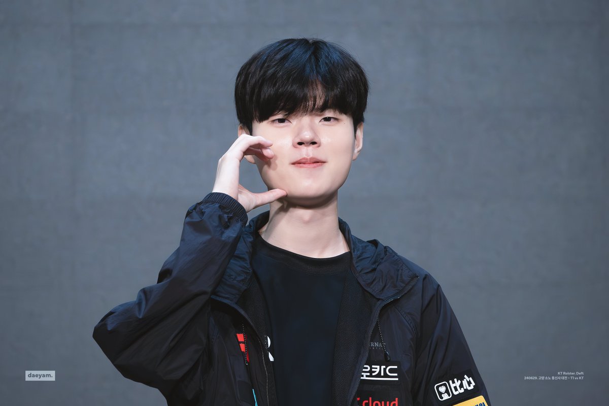 240629 고양 소노 통신사대전
#Deft #데프트 #김혁규 #KTWIN

팬들 해달라는거 다해주는 우리 주장 어떤데🐶🫶🏻