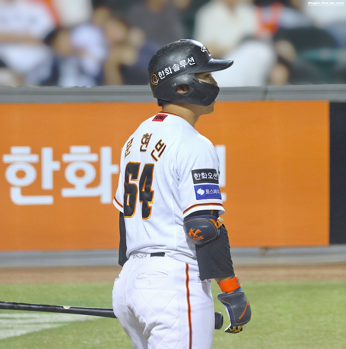ETSC41's tweet photo. 2024.06.26
#한화이글스 #문현빈 #NO_64 https://t.co/JvyQbNvb44