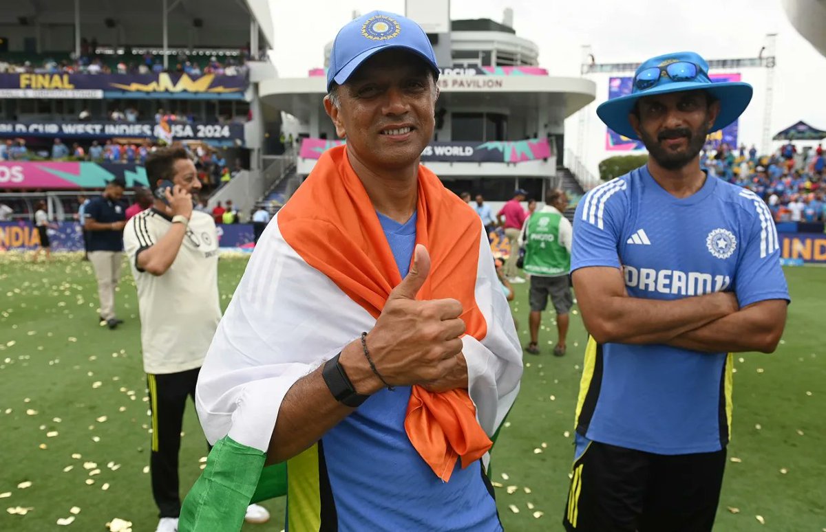 KrishnanRaj's tweet photo. Lastly Dravid - Great to see the Man get a fitting farewell as Coach. Finally able to get his trophy which he deserved from playing days. Good Guys do finish first.  (5/N) #T20WorldCup https://t.co/kI8Wx8gZuD