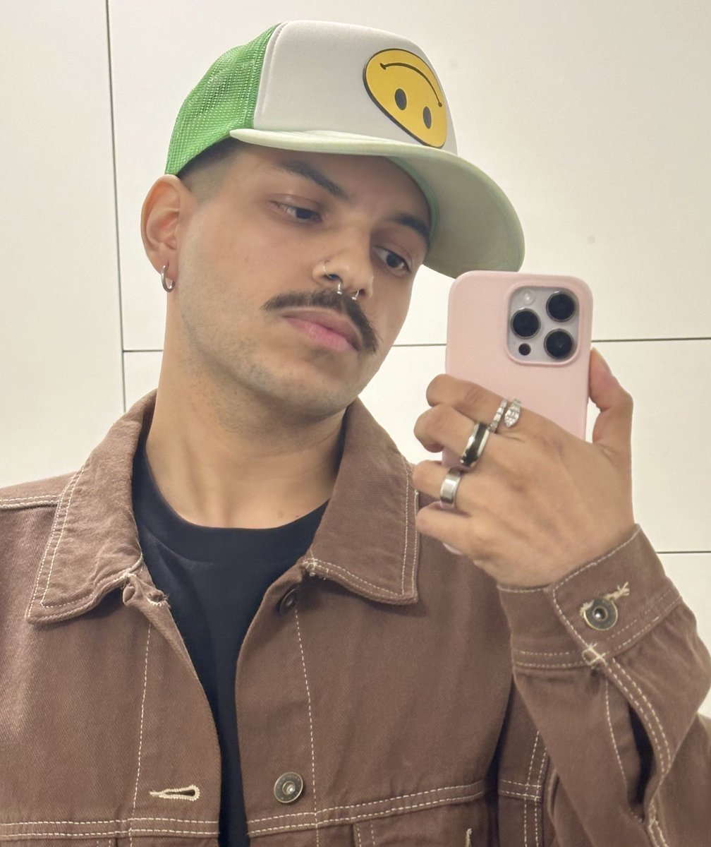 TreezyG's tweet image. new look same recipe 👨🏻‍🔬