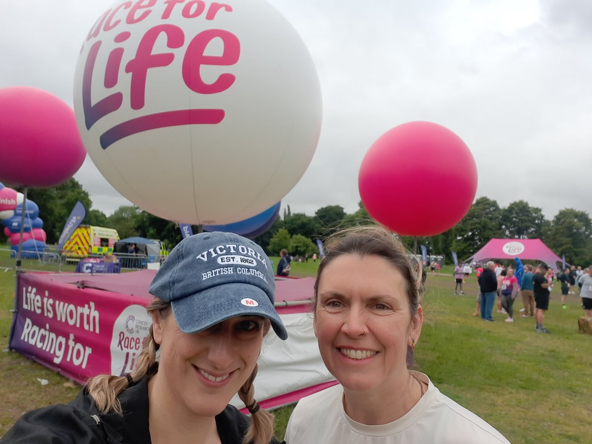 MrsWoodings's tweet photo. #Raceforlife A lovely day for a 10k! https://t.co/tZJZ2HpQ1u