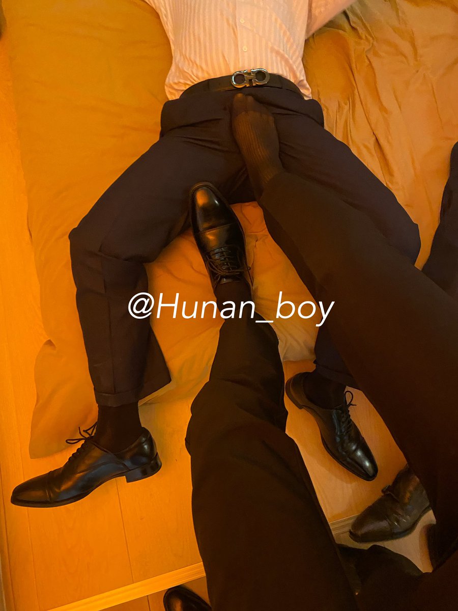 Hunan_boy's tweet photo. #menatplay 
#西装 #丝袜 #皮鞋
@Allenblacksocks @Terry_zhuzhuzhu https://t.co/vXd4n2FzdE