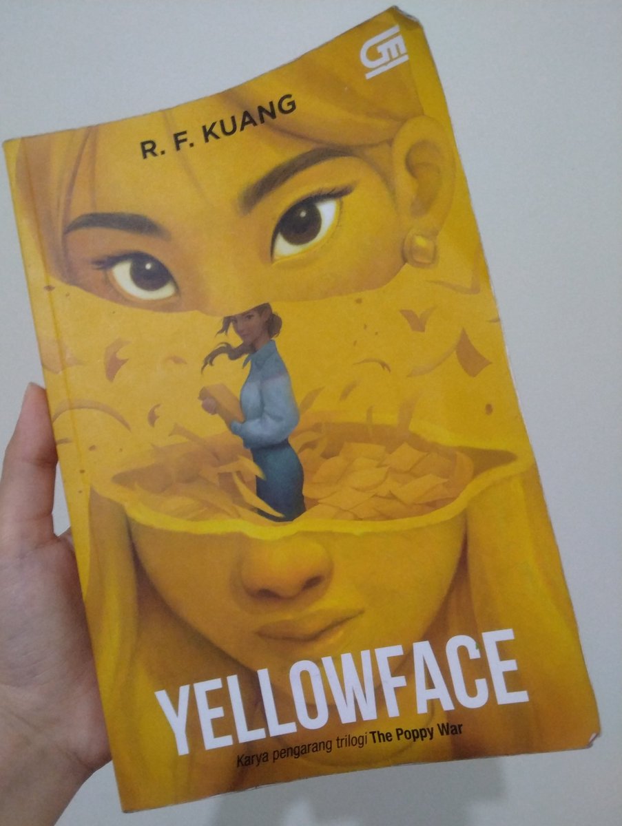 slowlyreads's tweet photo. This is becoming too long, but Yellowface will always have a place in my heart. Not just bcs of the story, but also bcs I brought the book EVERYWHERE with me in order to finish it. Just look at its condition, lol. Truly a personal reading experience. https://t.co/6hTamuQIpj