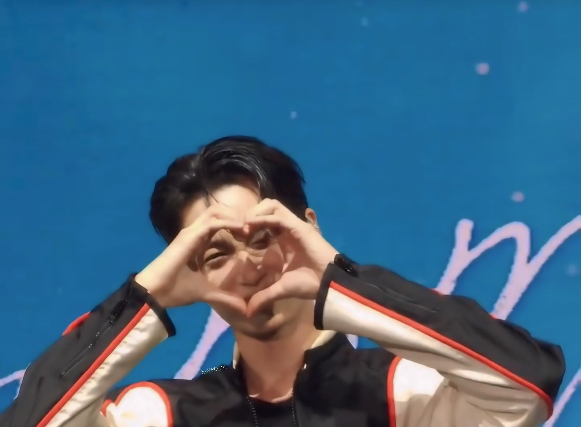 bws1031holic's tweet photo. #변우석 #ByeonWooSeok 
#ビョンウソク #邊佑錫 https://t.co/53qLYyWbW0