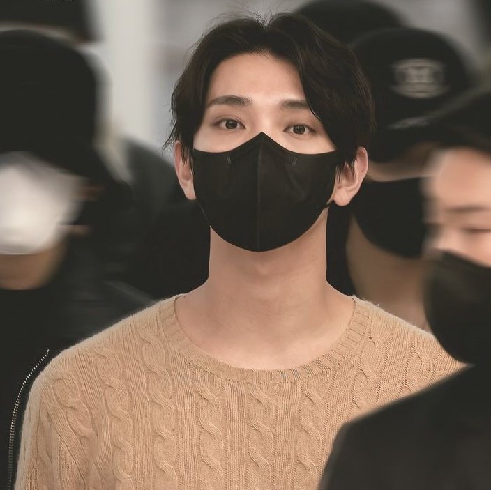 kyeomshuwonu's tweet photo. secret's out!

evan (dk) thought that riley (js) won't bother him anymore once they're back in ph. but thank god he's wrong.

a kyeomshu/seoksoo one shot filo au https://t.co/EsZoqudeBh