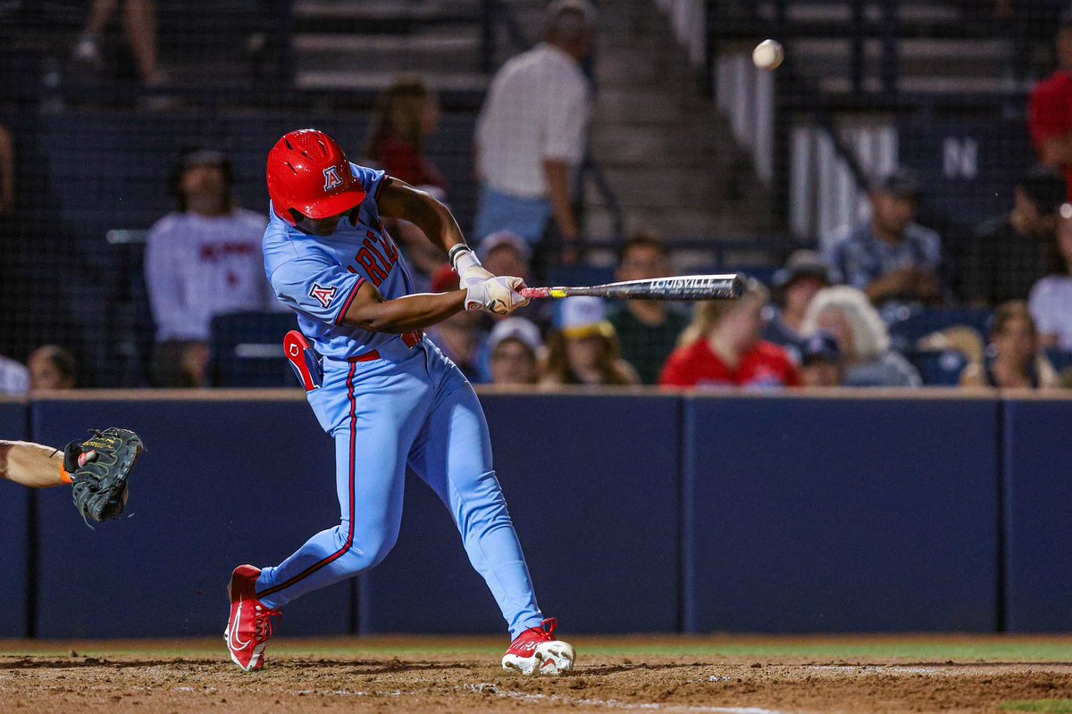 Brandon_Rogers8's tweet image. After consideration I have decided to enter the transfer portal with 2 years of eligibility remaining.Β Β
Iβm excited to see what the future holds for me in my academic/athletic career.
Thank you Arizona for the experience.