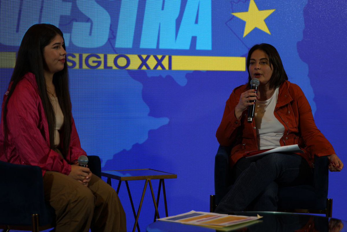 Mincyt_VE's tweet photo. #EsNoticia | Comando de Campaña “Venezuela Nuestra” insta a la juventud a participar en simulacro electoral. 

"Invitamos a que se acerquen para que conozcan el ejercicio de la herradura", expresó la vocera principal @Gabrielasjr ➡️  https://t.co/VL6rpJ0rNA

#SimulacroPorLaPaz https://t.co/nnAJIdo3IB