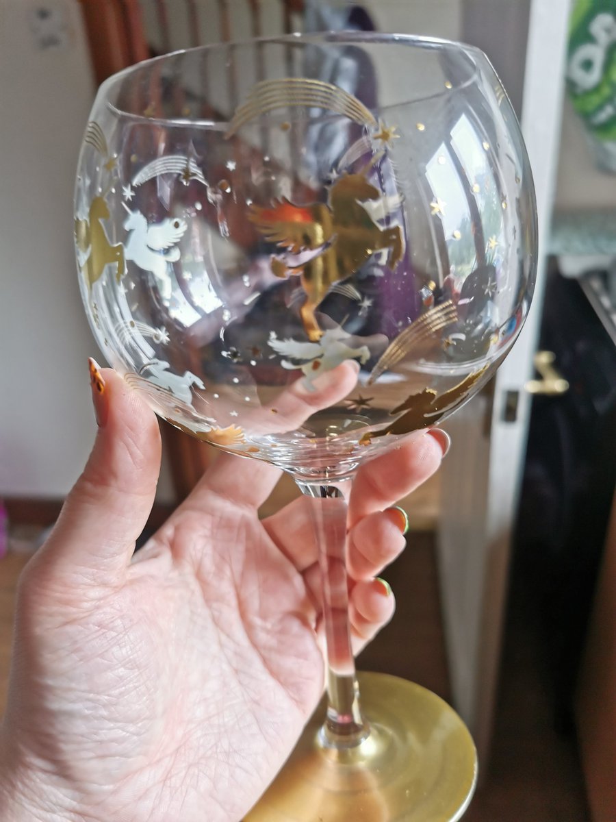 If anyone has a spare one of these gin glasses from <a href="/AsdaServiceTeam/">Asda Service Team</a> please let me know! It fell out of my cupboard and shattered and I am so fucking gutted