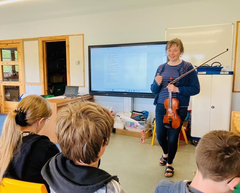 🎼 SHETLAND SANG SKULE 

🤩  It's been a joy bringing Shetland stories, language &amp; songwriting into 12 local schools during 13 visits this year.

🙏 Thanks to teachers, pupils, <a href="/ShetIslandsCll/">Shetland Islands Council</a> and the <a href="/CreativeScots/">Creative Scotland</a> #youthmusicinitiative 

👩‍🏫  Enjoy your summer break!