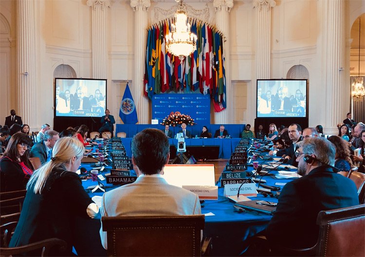 BrunoRguezP's tweet photo. Asamblea General de OEA fue espacio de denuncia de las arbitrariedades de EEUU vs #Cuba.

Agradecemos a las delegaciones que expresaron su apoyo a nuestro país, incluidos pronunciamientos vs lista de Estados patrocinadores del terrorismo y vs el #BloqueoGenocida a nuestro pueblo. https://t.co/jurv7dQkAe