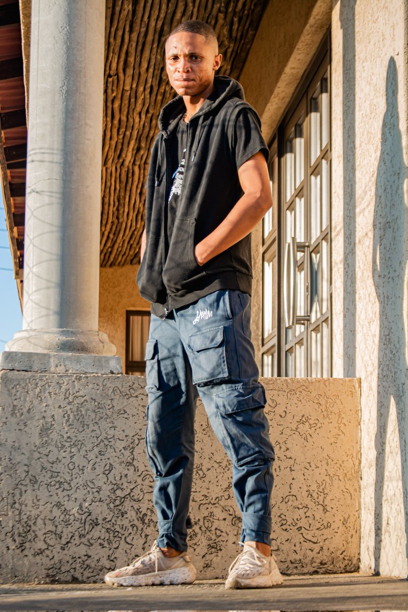 _WhyDE's tweet image. Just like a bomb's impact and a tree's unseen growth, the collaboration between Mothapo Oa Loti and Qhomane is set to surprise and impress. Get ready for a powerful blend of talents ready to blossom at the perfect moment.
Shot by @StrictlyLSMusic
#lesotho  #BlossomingArtists