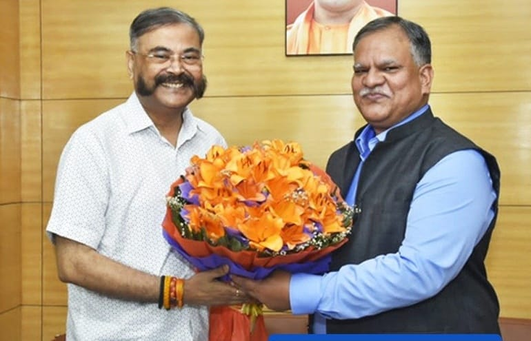 bstvlive's tweet image. लखनऊ-मुख्य सचिव मनोज सिंह से मिले DGP प्रशांत कुमार, DGP प्रशांत कुमार ने शिष्टाचार भेंटकर शुभकामनाएं दी.

#Lucknow @PrashantK_IPS90 #ManojKumarSingh