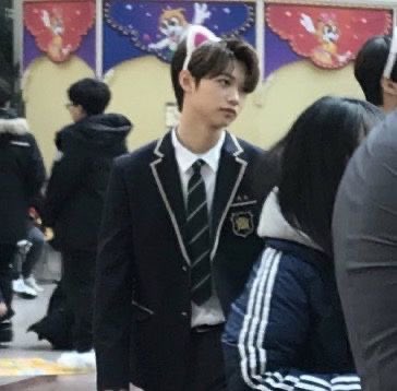 나지금이고딩번따하러갈거임 거절당하면 친구들이랑 쪽팔려게임한거라고하고튀면되