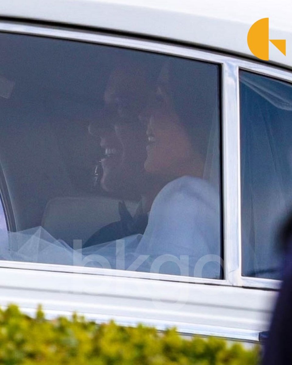 BackgridUS's tweet image. Congratulations to the newlyweds! Olivia Culpo and Christian McCaffrey have officially tied the knot in a stunning coastal ceremony in Watch Hill, RI.

📷: Patriot Pics / @backgrid_usa 

#backgrid #oliviaculpo #ChristianMcCaffrey