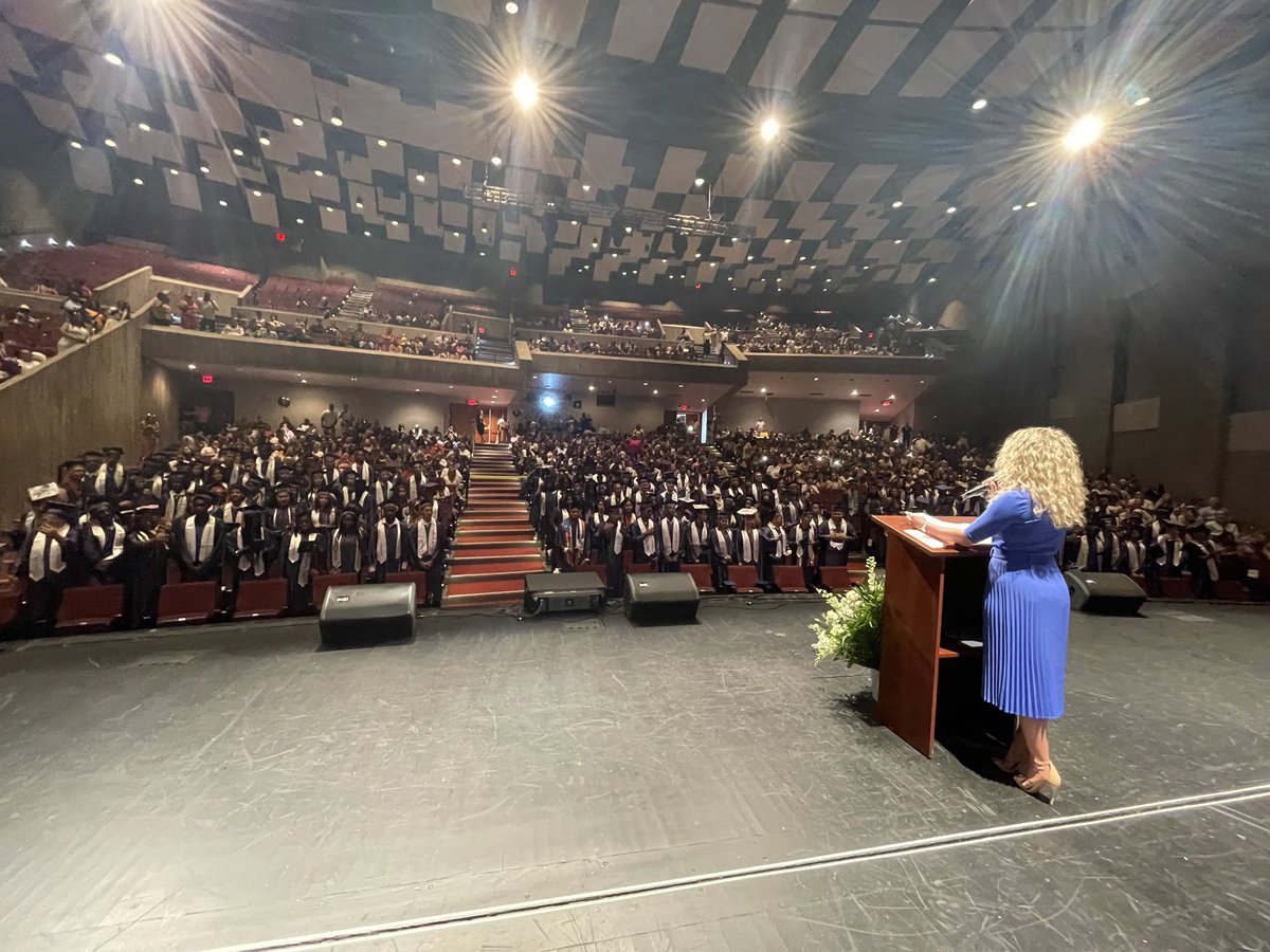 Principal_LHS_'s tweet photo. Lehman High School Graduating Class of 2024! https://t.co/dYaoHngQlS