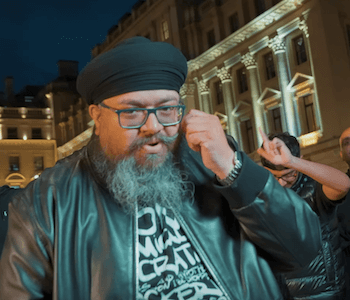 SimplyBhangra.com (@simply_bhangra) on Twitter photo Out now by <a href="/TarliDigital/">Tarli Digital</a> is the video titled 'Rekard' from the Sequel Album titled "The Dub Conspiracy: Encore featuring Canada's <a href="/InderKooner/">Inder Kooner</a>.
simplybhangra.com/bhangra-videos…
#Bhangra #NewMusic #OutNow Out now by <a href="/TarliDigital/">Tarli Digital</a> is the video titled 'Rekard' from the Sequel Album titled "The Dub Conspiracy: Encore featuring Canada's <a href="/InderKooner/">Inder Kooner</a>.
simplybhangra.com/bhangra-videos…
#Bhangra #NewMusic #OutNow