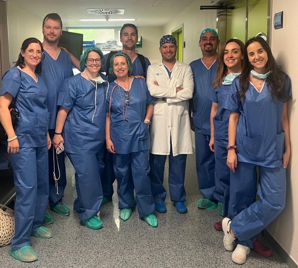 drmarcoscepeda's tweet photo. Workshop on supine #miniperc and #TFL at #HURH
- intercostal approach
- antegrade URS
- miniECIRS
- complex anatomy 

Thanks to Coloplast @EspanaIu for the support 

Congrats to my team! @CoralManso @Guada_ml97 @kikegonzalez11 https://t.co/n2fM20hWRX
