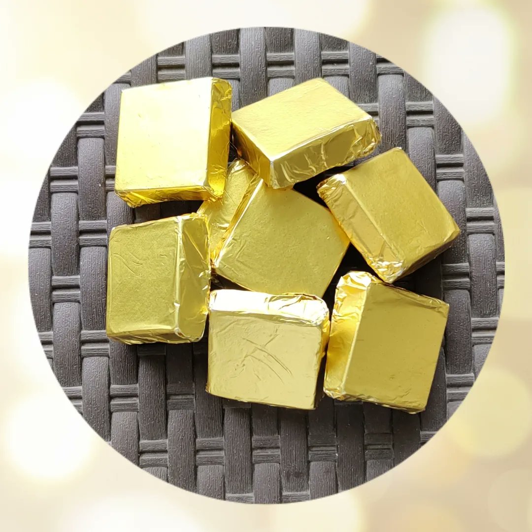 CALs_D_and_D's tweet photo. Dark chocolate &amp; some 'nut' stuff – the best combo!
🙂

Tap the ♥️ on your favourite #ChocoNut combination in the C0MMENTS section.

And show them some love... order soon!
🙃

1/8 https://t.co/8SqEbc0bzp