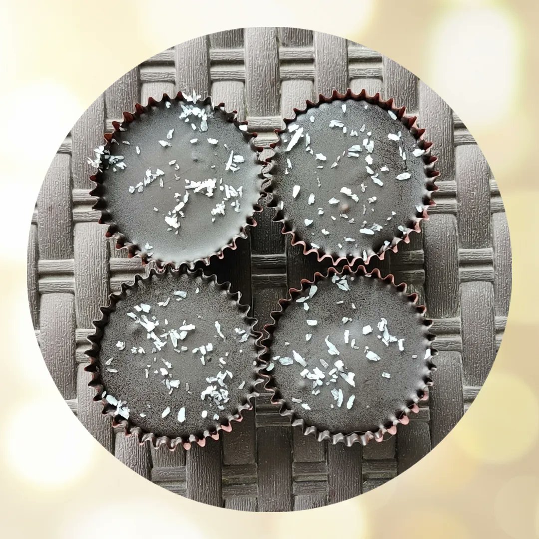 CALs_D_and_D's tweet photo. Dark chocolate &amp; some 'nut' stuff – the best combo!
🙂

Tap the ♥️ on your favourite #ChocoNut combination in the C0MMENTS section.

And show them some love... order soon!
🙃

1/8 https://t.co/8SqEbc0bzp
