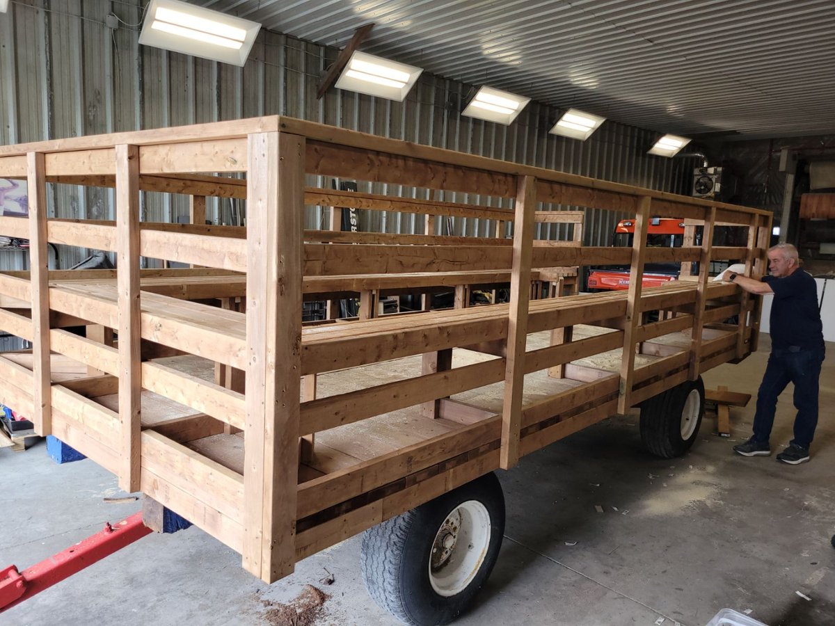 heidiscamp's tweet photo. We've been working extra hard to rebuild our wagon. And guess what?!?

Its finished just in time for our Canada Day Celebrations! We'll be having a wagon ride around the park after the Canada Golf Cart Parade (Which starts @ 2:30). Join us in front of the store office and hop on! https://t.co/QJUhqvaNlX
