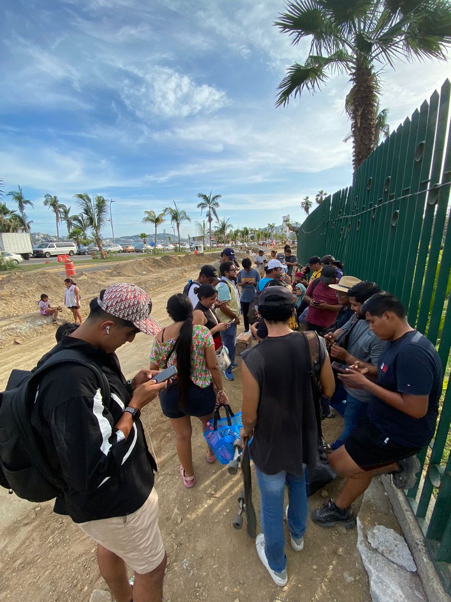 PokeGoAcapulco's tweet photo. Mil gracias por el evento de Mega Rayquaza..son lo máximo 😍❤️🥰, muchas felicidades a todos por sus Shinys y por sus Rayquazas buenos de Iv...Muchas gracias a nuestro amigo de Pokémon Go Puebla por haber venido y se agradece la asistencia de TODOS❤️
#PokemonGO
#Pokemongoacapulco https://t.co/CTRBVk1AiX
