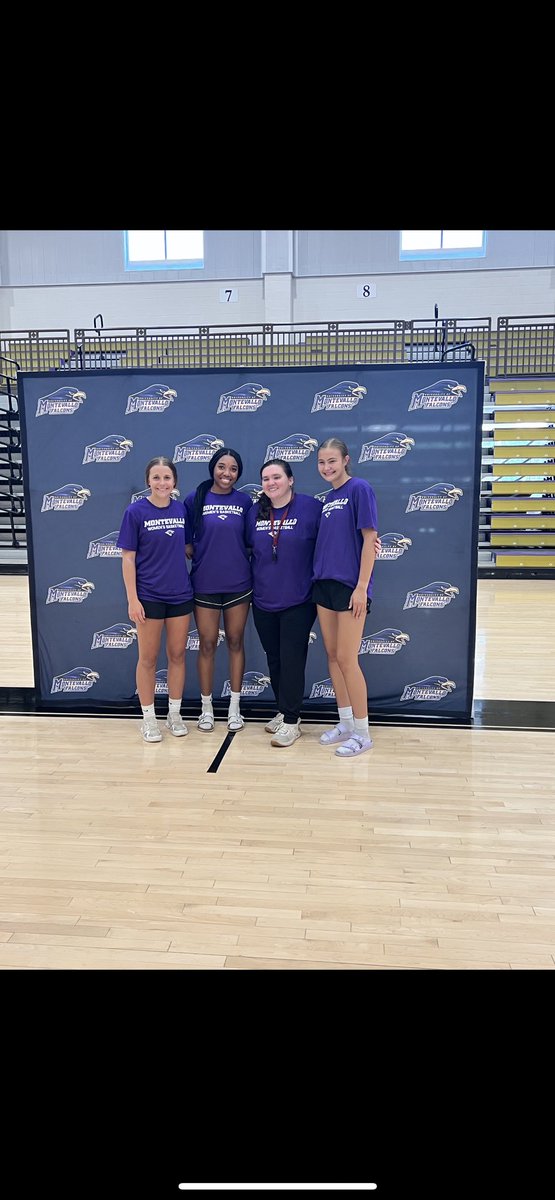 BreeSexton2's tweet photo. Really enjoyed learning new things and improving my game at the Montevallo Elite Camp!! Thank you for inviting me @CoachO_UM @coachb_25 @MontevalloWBB 💜💛 https://t.co/uScfCi7Nid
