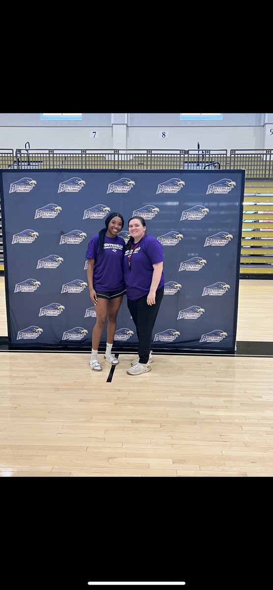 BreeSexton2's tweet photo. Really enjoyed learning new things and improving my game at the Montevallo Elite Camp!! Thank you for inviting me @CoachO_UM @coachb_25 @MontevalloWBB 💜💛 https://t.co/uScfCi7Nid