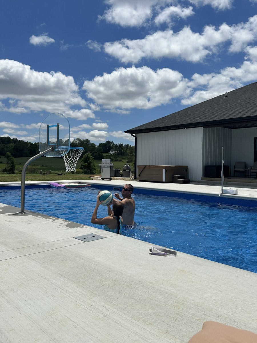 Enjoying the weather and watching these two "kids" go at it! <a href="/KFreeman_14/">Kendall Freeman</a>