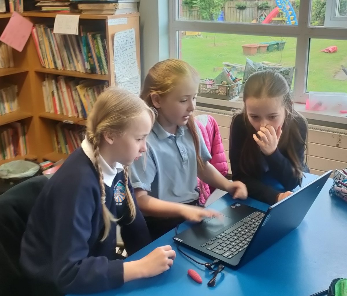 mulgrew_ciara's tweet image. Pupils @ForgeIPS were helped to navigate #Scratch #coding projects by two amazing #TimetoCode #volunteers from @apexfintech Pupils benefitted greatly from the #volunteers expertise & the fun they brought to the sessions! #LoveCoding #FutureWorkforce @bitcni @DarrenBayliss_