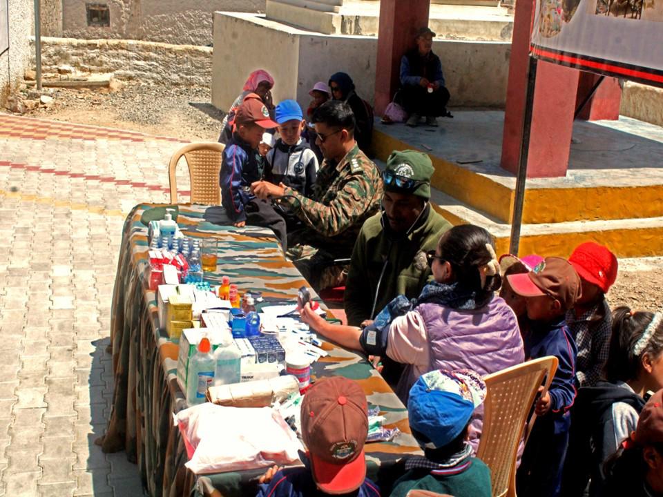firefurycorps's tweet photo. #OpSadbhavana
Troops of Ultimate Force organised a medical camp at #VibrantVillage Koyul, #Ladakh. Health checkups were conducted and basic medical amenities were provided to the community members of this remote village. This initiative aims to improve healthcare access and support the well-being of residents.

#Indianarmy
#Healthcare
#OpSadbhavan

@NorthernComd_IA
@lg_ladakh
@DC_Leh_Official
@prodefleh