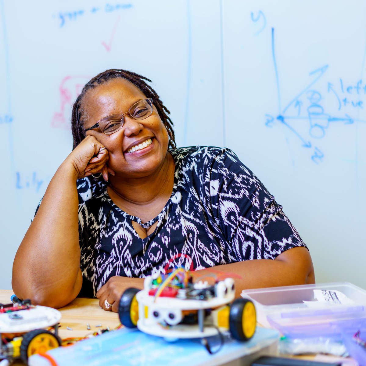 RoseHulman's tweet image. Professor &amp;amp; #STEM trailblazer @DrCABerry has been named the visiting scientist @ Children’s Museum of Indianapolis. Besides her #rosehulman faculty responsibilities, she will lead museum #STEMed programs &amp;amp; inspire the next generation of female scientists &amp;amp; engineers. Congrats!
