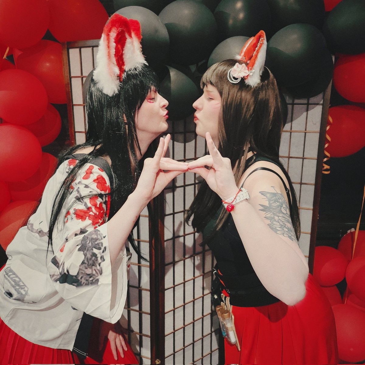 meidorewe's tweet photo. Ketuille kiitos, kiitos @ Torii. ❤️⛩️✨️ https://t.co/0vdrVFx4DT