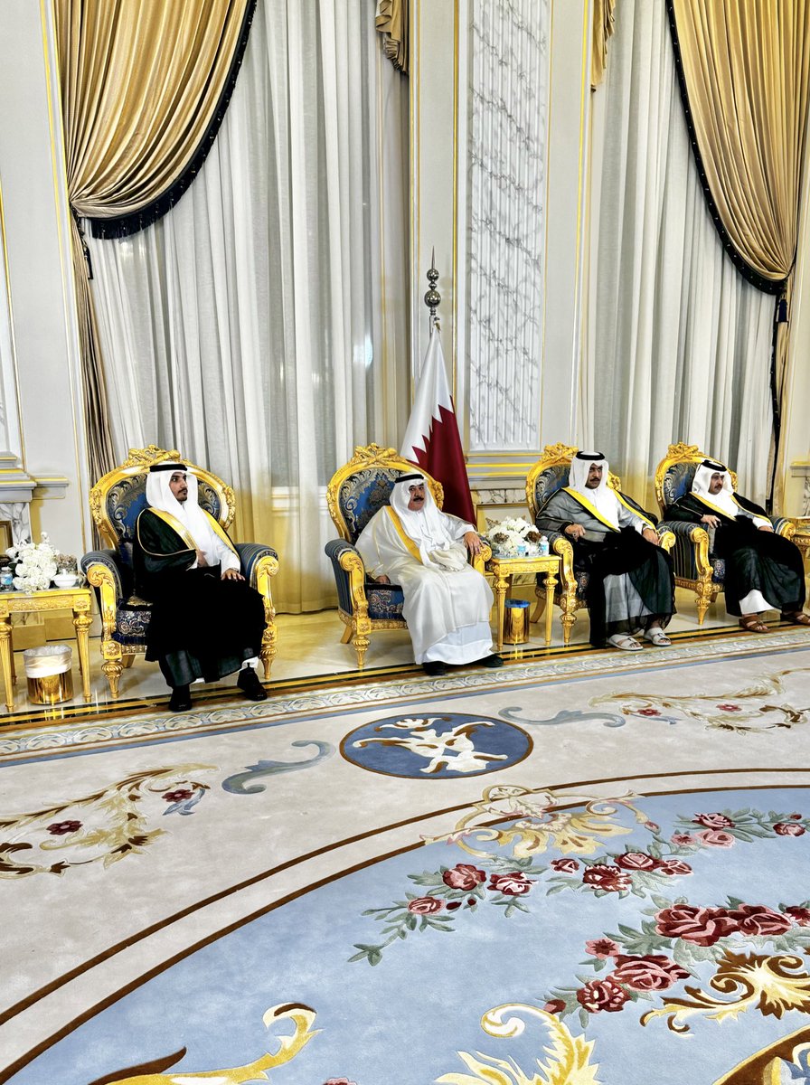 كل الشكر والعرفان لاسرة ال ثاني الكريمة وللشيوخ الأفاضل الذين شرفونا بحضورهم 
حفل زواج اخي عبدالله نواف حاجم العيادة ، لهم منا كل الشكر والتقدير