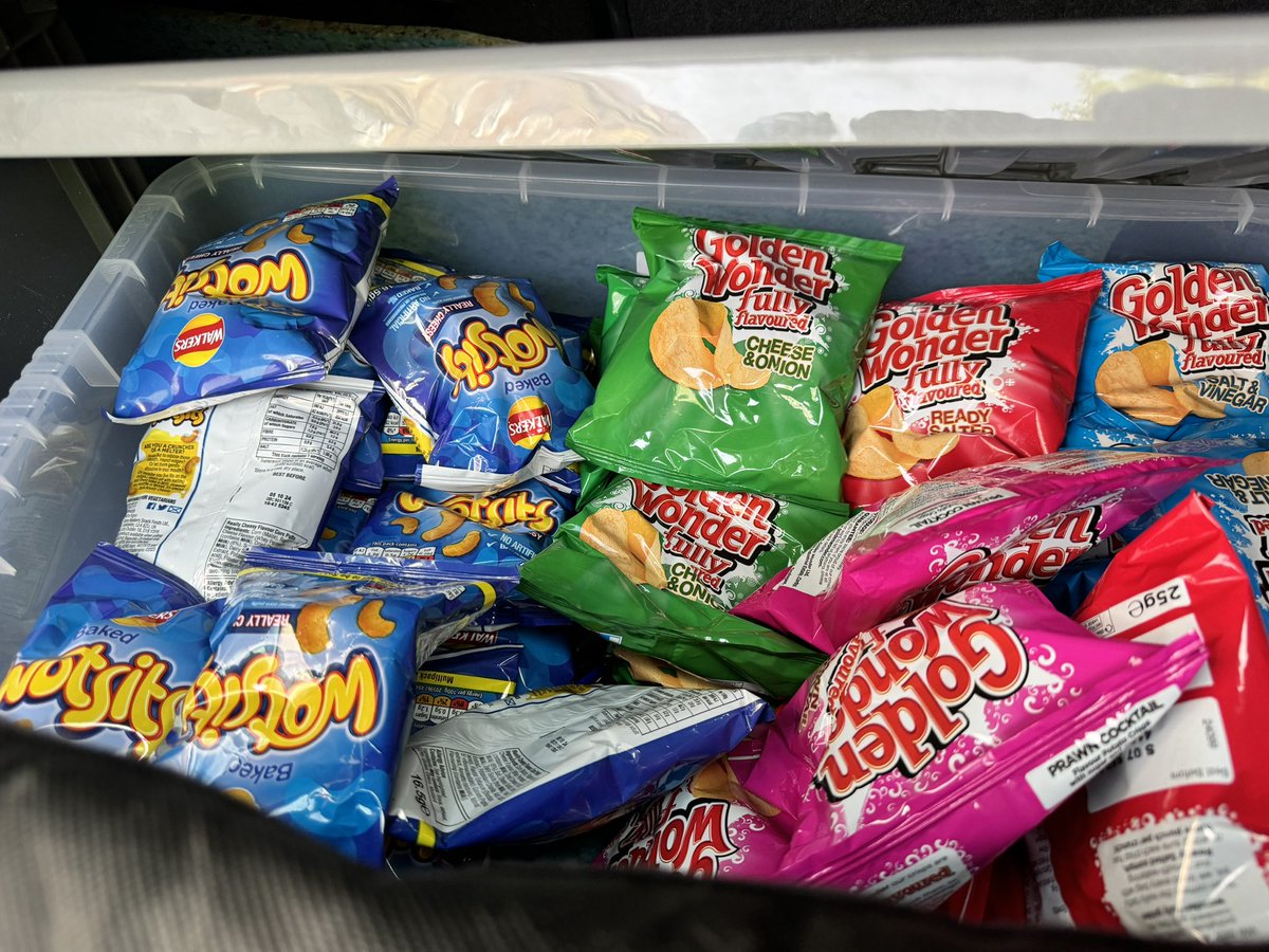 Curry, rice and Paranthas!

Thanks to the Raikundalia family for providing tonight’s meals. 

The meals were given out by volunteers from SCCYC waterside. 

#GiveBack #zeroemmissions #Northampton #NorthantsTogether #Northantshour #helpthehomeless