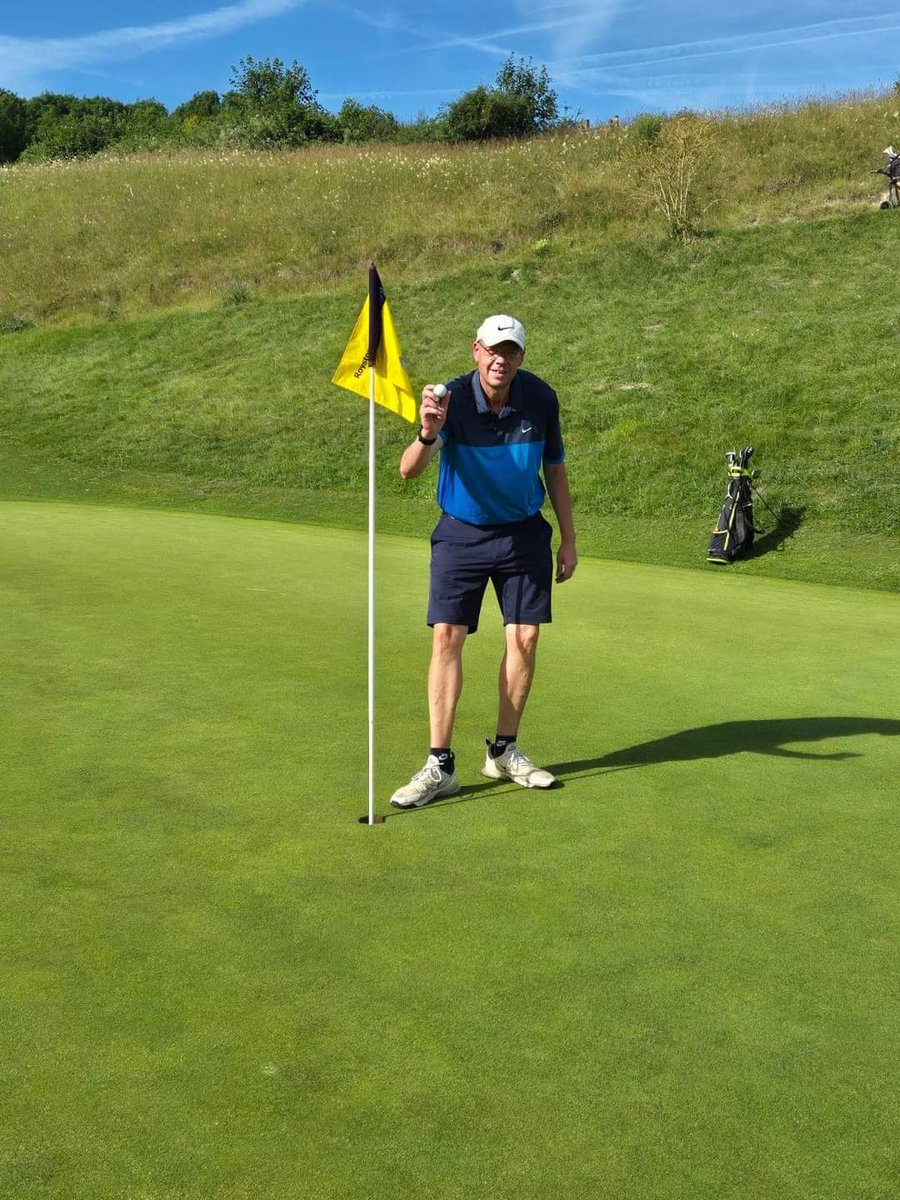 RoystonGolfClub's tweet photo. We got a photo... https://t.co/vd3YNy867N