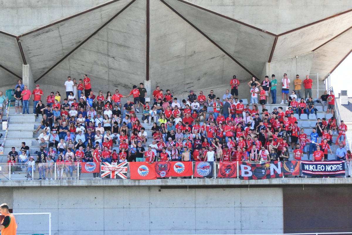 IvanArgos's tweet image. ¡ EL CHARLES ES FENOMENAL ! 

El @CDLaredo es de 2ª RFEF.
¡ Somos de 2ª RFEF ! 

¡ Aúpa Charles ! ¡ Guru Laredo !