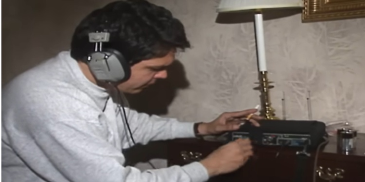 albertodelacruz's tweet photo. Despite the Biden admin’s attempts to hide the damage done by a U.S. diplomat spying for the Castros, he's just one of the many spies the communist regime has in the U.S.
Spies among us: Audio recordings reveal the operations of Cuban spies in the U.S. - https://t.co/kyR0ZVykfC https://t.co/1227l9Suup