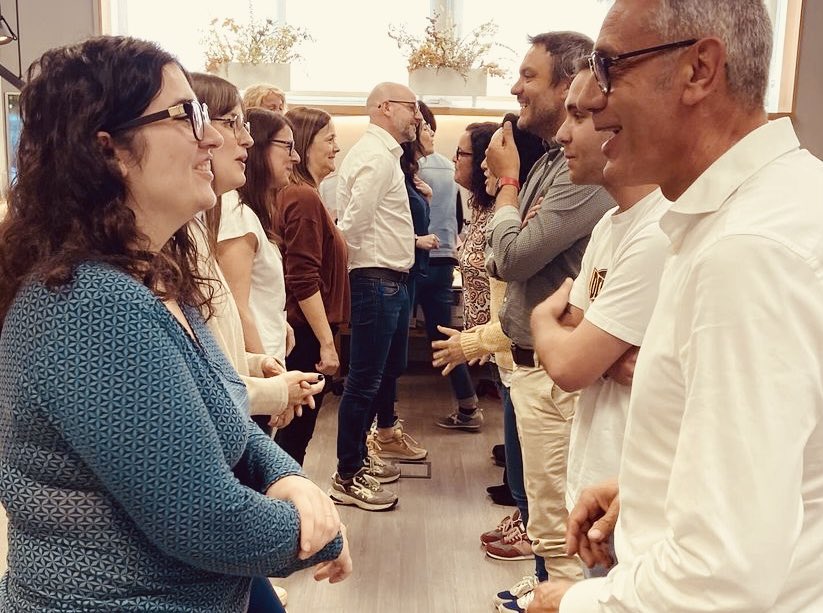 vallsxlallengua's tweet photo. Divendres presentem l’experiència del #Convit a l’XI Jornada sobre Llengua i Societat: “De la sensibilització al canvi d’hàbits lingüístics”, organitzada per @llenguacatalana a Barcelona.
https://t.co/BtdJclgvou https://t.co/tmEU1iMKdt