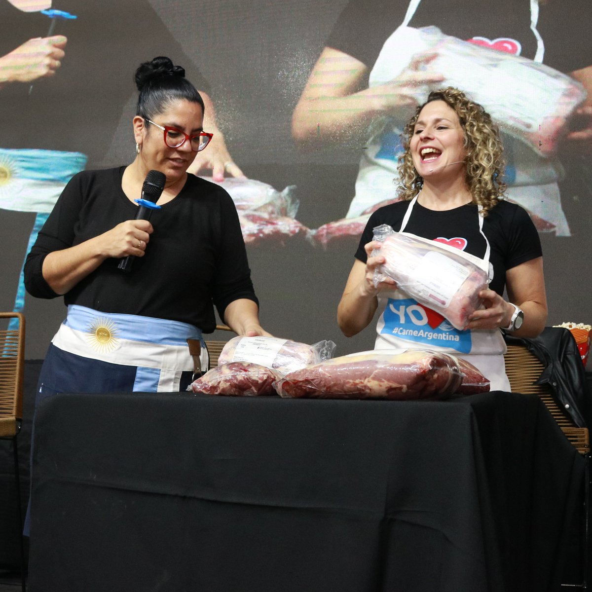 Más de 1.200 jóvenes se capacitaron en industria, producción, valor agregado y propiedades de la carne 🥩🇦🇷 en el Punto de Encuentro Joven del IPCVA en Bahía Blanca. Hasta el momento fue el evento más convocante en la historia del IPCVA.

#PuntoDeEncuentro
#CarneArgentina